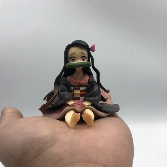 Nezuko Kamado Sentada - Demon Slayer
